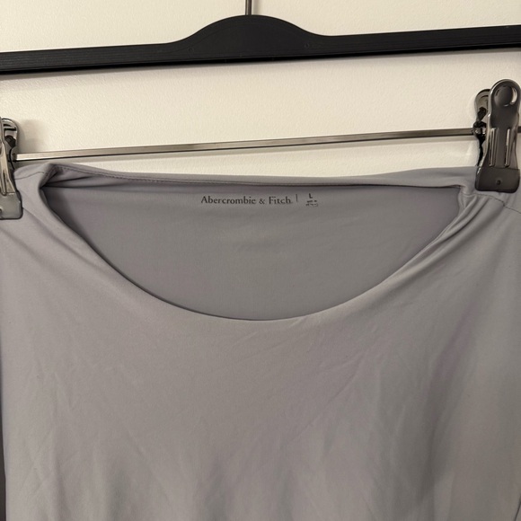 Abercrombie & Fitch Light Gray Long Sleeve Top - Picture 5 of 5